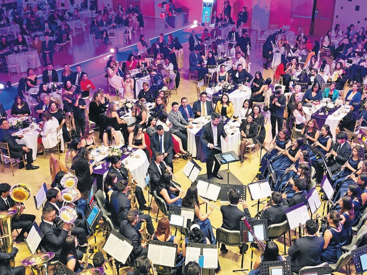 Gala de Mujer Violeta 2024.