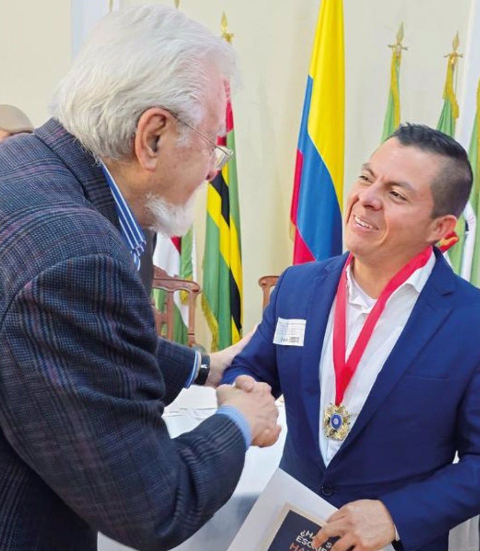 El pastor y periodista Oscar Julián Agudelo.