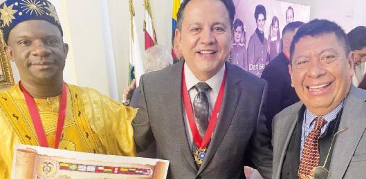 Tres Presidentes – Pedro Adán Torres Pérez, presidente del Partido Demócrata Colombiano, Manuel Antonio Virgüez, presidente Partido MIRA y Gonzalo Guzmán Naranjo, presidente de la Asociación Internacional de Periodistas y Comunicadores Cristianos, ASIPEC.