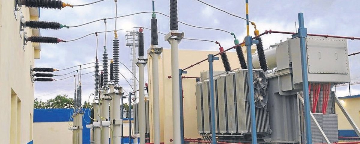 La mayoría de empresas de la región han tenido que adquirir generadores electrónicos y plantas provisionales. Foto: EL OBSERVADOR.