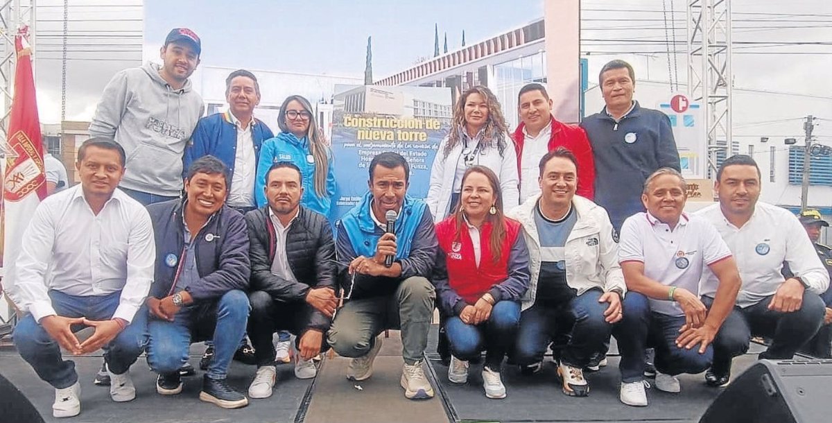 Concejal Omar Gamboa, diputado Ricardo Porras, Neidy Tinjaca, sec. Salud Cundinamarca; Julia Muelle, gerente Hospital Funza; concejales, John Baquero, Dairo Pedraza, Víctor Torres, Cristian Enciso y John Pérez; gobernador Rey, alcaldesa Jeimmy, César Santamaría, Alfonso Lamprea y Helbert Forero.