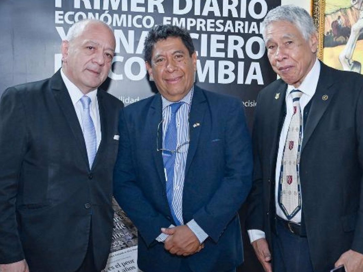 Gilberto Caicedo, Gonzalo Guzmán y Libardo Guzmán, de FENALPRENSA.