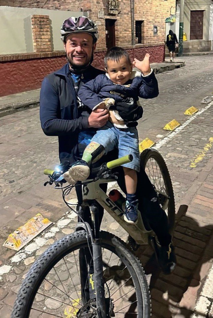 Andrés Moreno, de 35 años, creó la Fundación ‘Rompepiernas’ para transformar, a través del deporte y la solidaridad, la vida de las personas más jóvenes. Foto: Archivo particular.