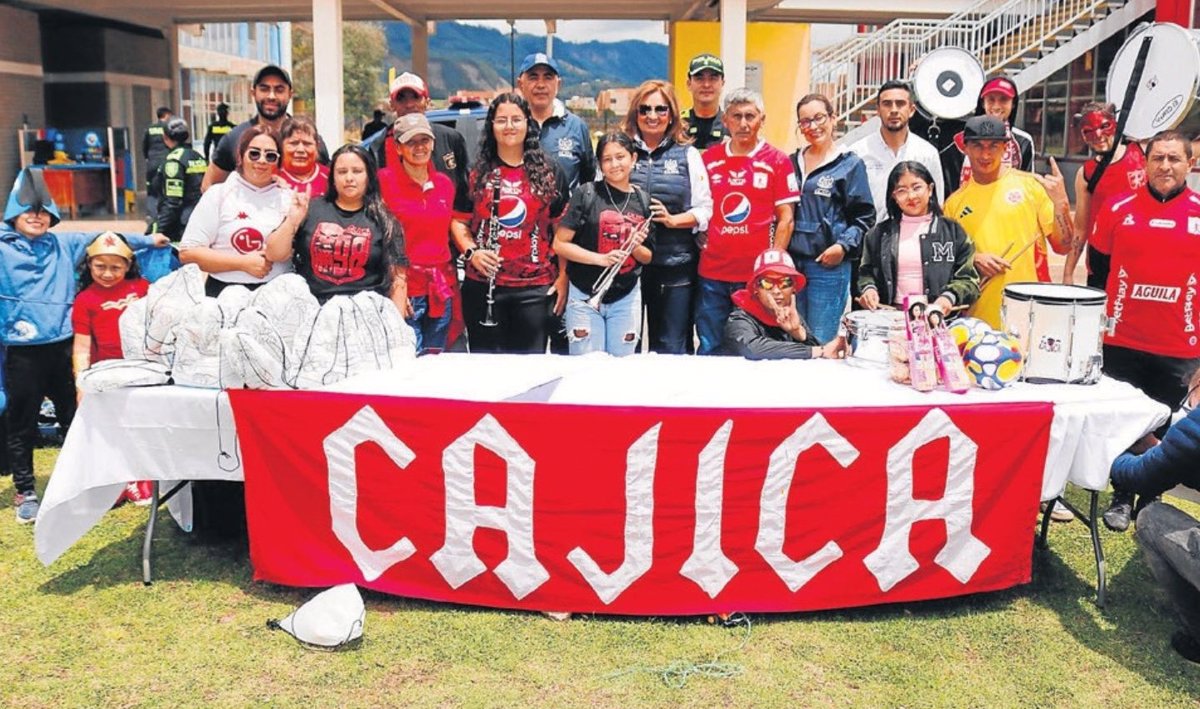 El fútbol hizo vivir a la comunidad de Canelón una jornada deportiva y de convivencia en la que la tolerancia, la solidaridad y el trabajo en equipo predominaron. Foto: Oficina de prensa Alcaldía Cajicá.