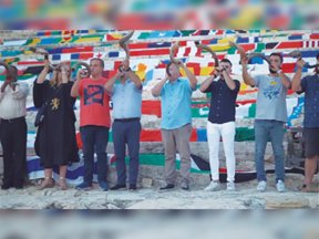 Ministerio de Tom y Katy Hess, tocando desde Jerusalén el shofar llamando a las naciones de la tierra para concluir este tiempo de JUBILEO, de YOVEL de SHEMITAH. Ministerio de Tom y Katy Hess, tocando desde Jerusalén el shofar llamando a las naciones de la tierra para concluir este tiempo de JUBILEO, de YOVEL de SHEMITAH.