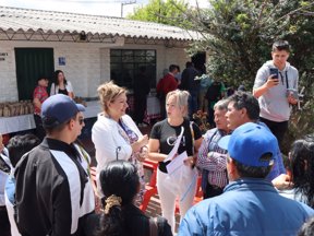 La alcaldesa Fabiola Jácome escuchó los aportes de la comunidad para la construcción del Plan de Desarrollo. Fotos: Oficina de prensa.