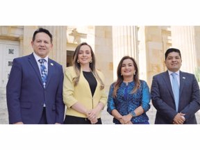 Bancada Partido MIRA: De izquierda a derecha: Senador Manuel Virgüez, Senadora Ana Paola Agudelo, Representante Irma Luz Herrera, Senador Carlos Guevara.